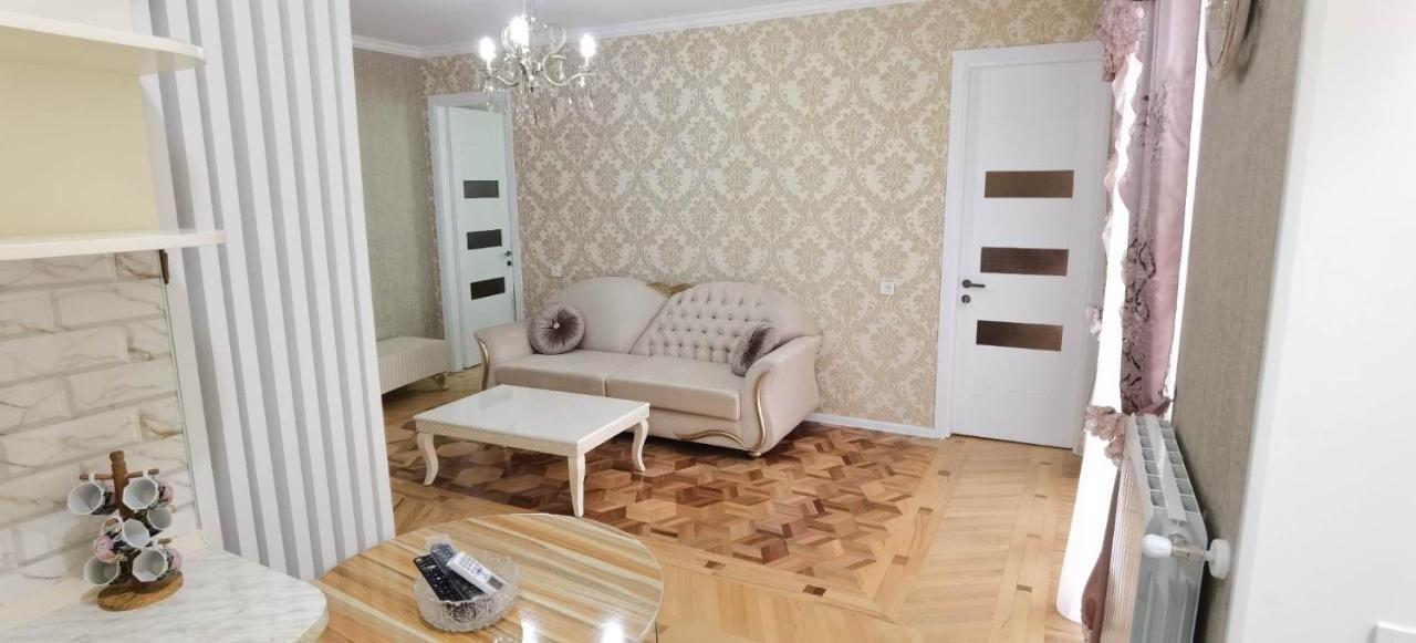 Nano'S Apartament-2 Kutaiszi Kültér fotó